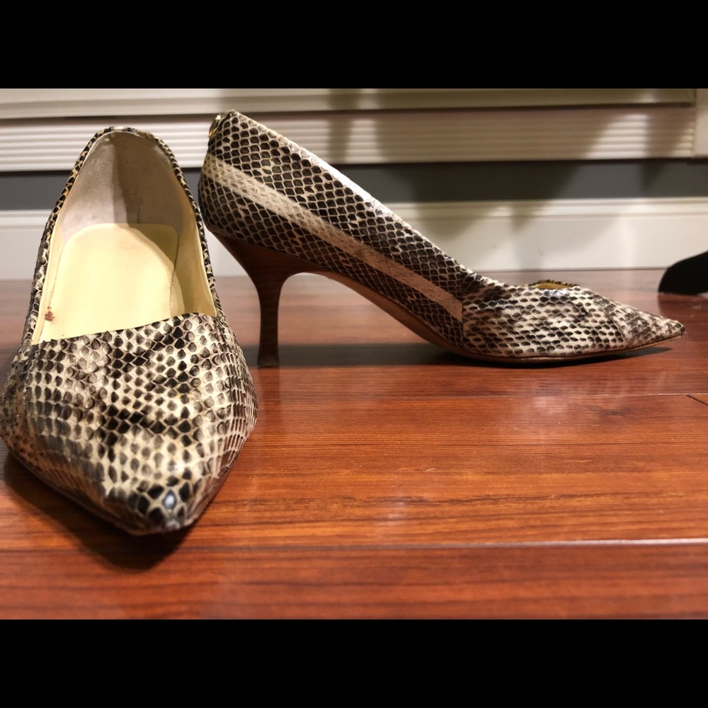 Ivanka Trump snakeskin pumps